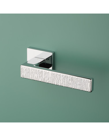 Poignée de porte en zamak AMARYLIA poignée design vue inclinée