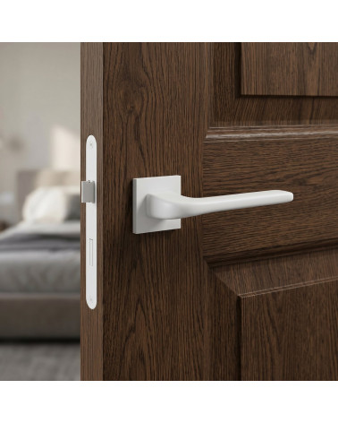 La poignée de porte en solo de couleur blanche