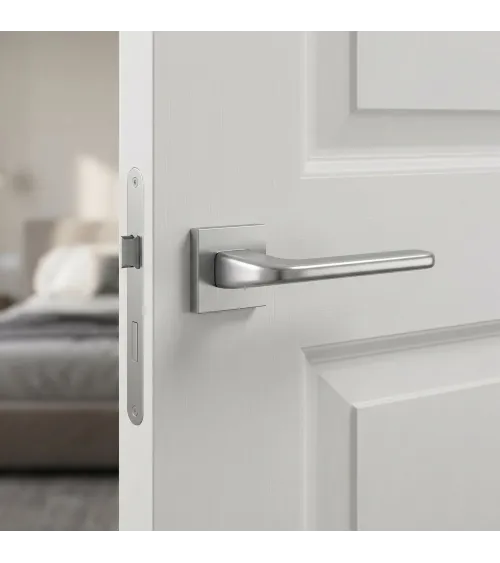 Poignée de porte chrome satiné DIVO quincaillerie design