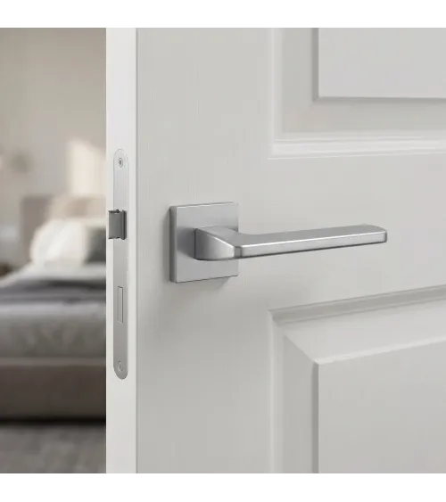 Poignée de porte chrome satiné YUKA quincaillerie design