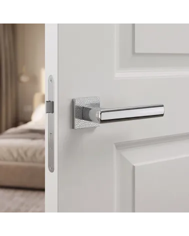 Poignée de porte chrome brillant TUPAI 4161-T1 élégante et moderne - MillaPoignées