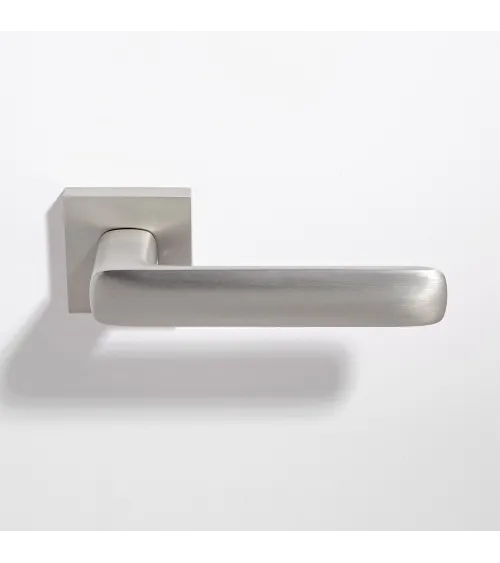 Poignée de porte Écir en zamak finition nickel satiné
