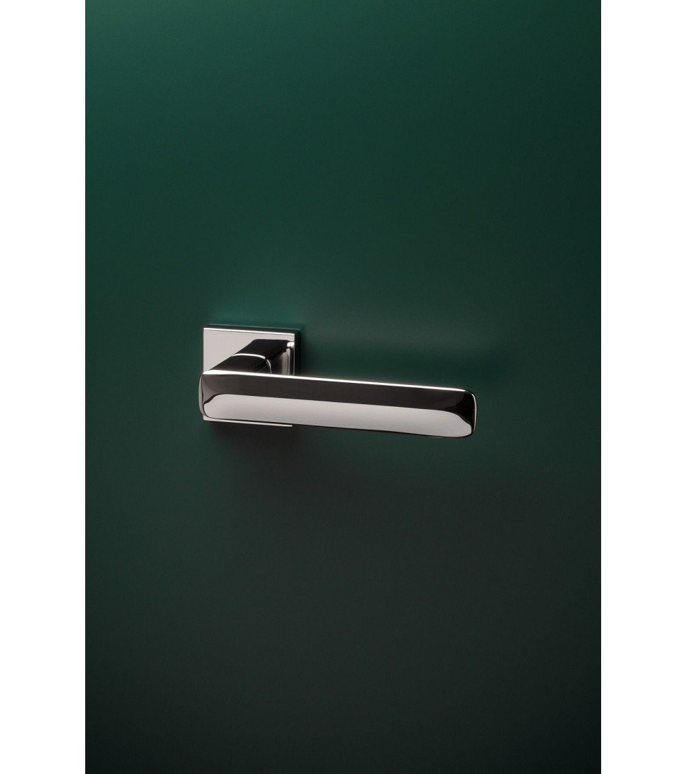 Poignée de porte sur plaque carrée STELLA quincaillerie design couleur 2