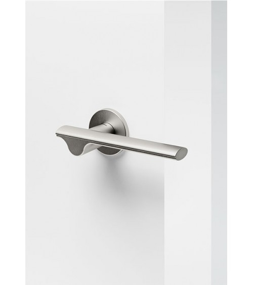 Poignée de porte en laiton Mandelli Ara poignée design