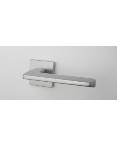 Poignée de porte matière zamak YUKA poignée design couleur 2 vue de face