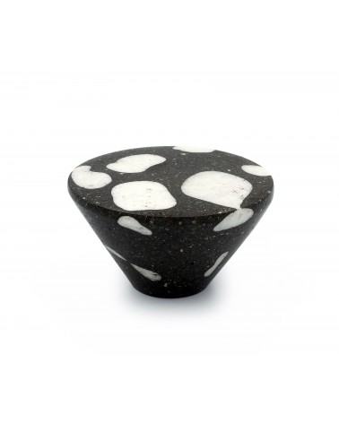 Bouton de meuble en ciment - Urbi & Orbi Demenico Rocks Cône -  poignée design