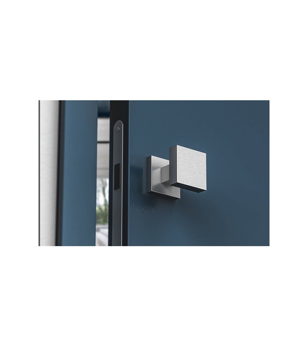 square door knob combining round and square design sold by Milla Poignées