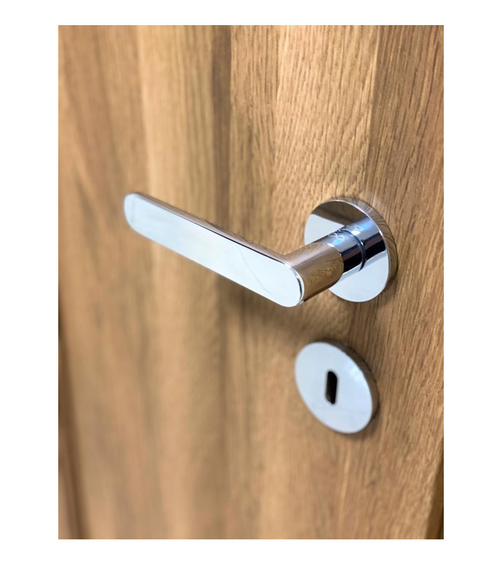 elegant interior door handle that brings an industrial touch to your interior decoration