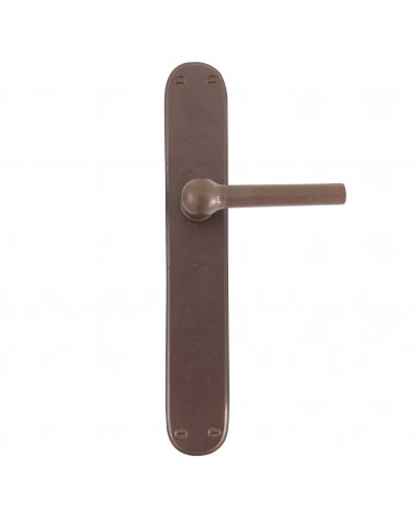 Poignée de porte rouille sur plaque en fer BECDF -  poignée design