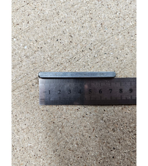 Tige carrée de 6mm d'épaisseur pour WC