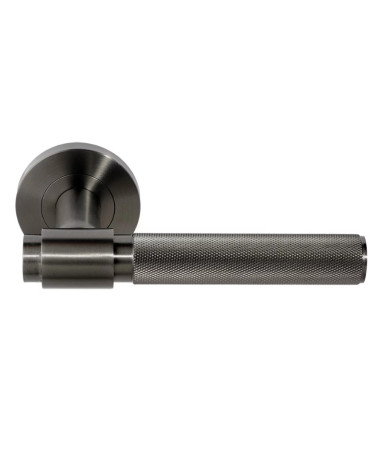poignée de porte de couleur anthracite avec une béquille texturée