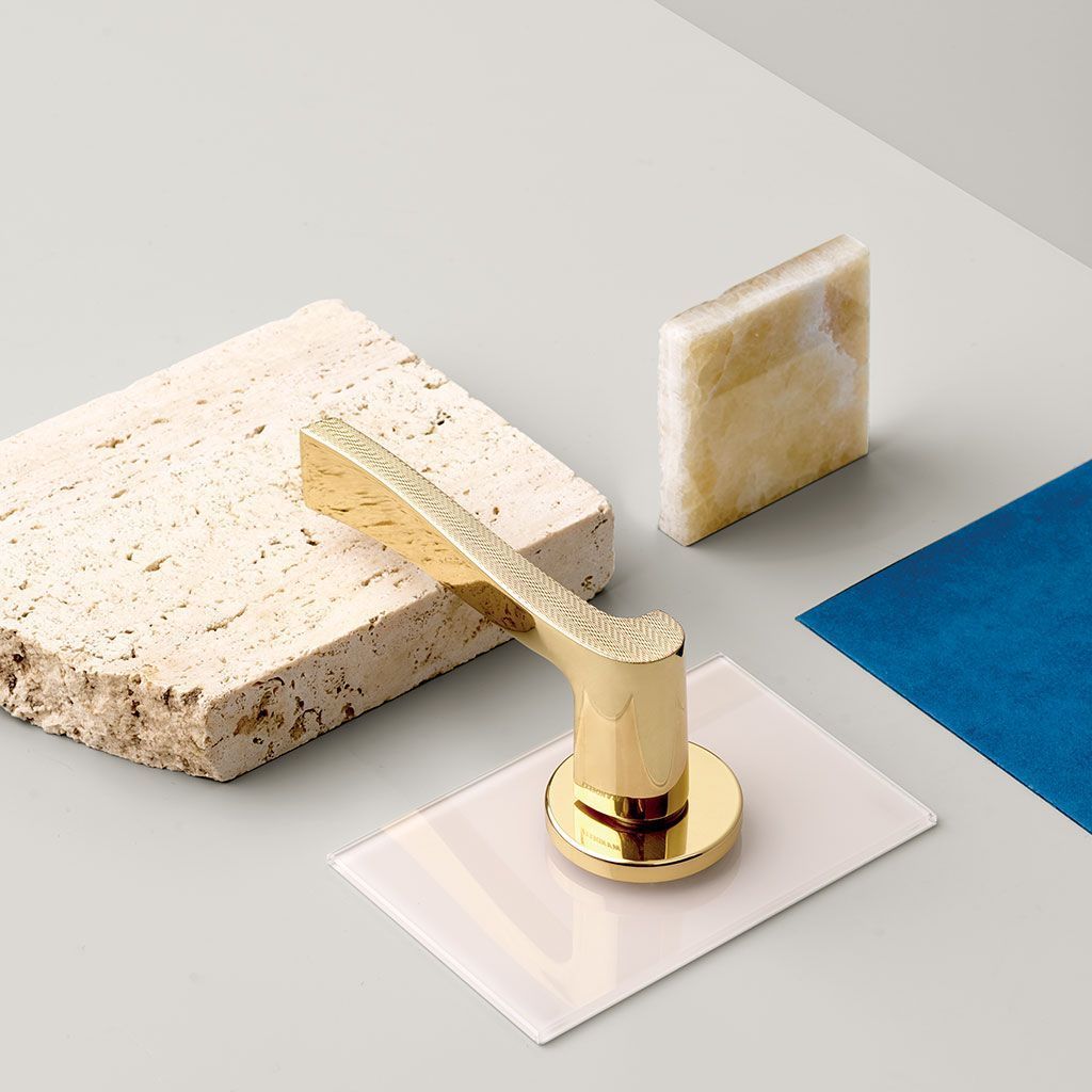 Interior door handle from Milla poignées in Brass