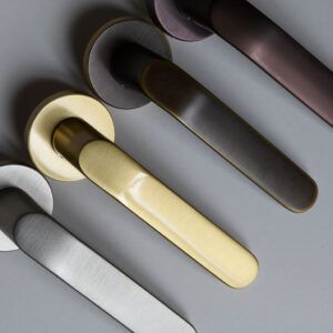Interior handle made from Brass by Millapoignées