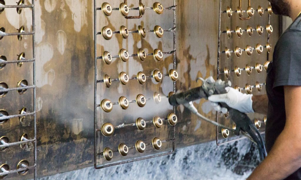 Mandelli Factory - galvanic treatments and metallisation treatments (PVD) and painting of door handles | millapoignees