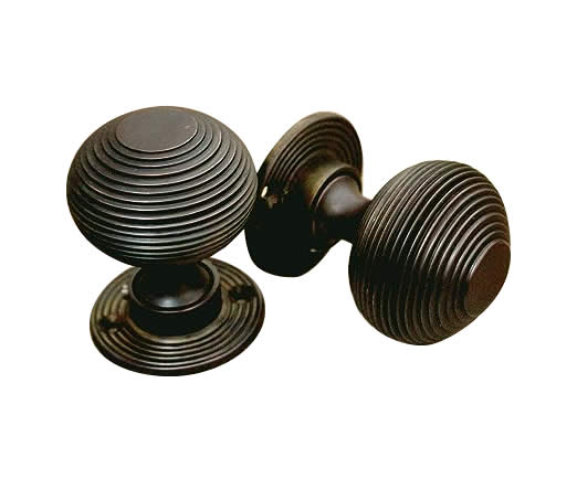 Mortice-type door knob in brass