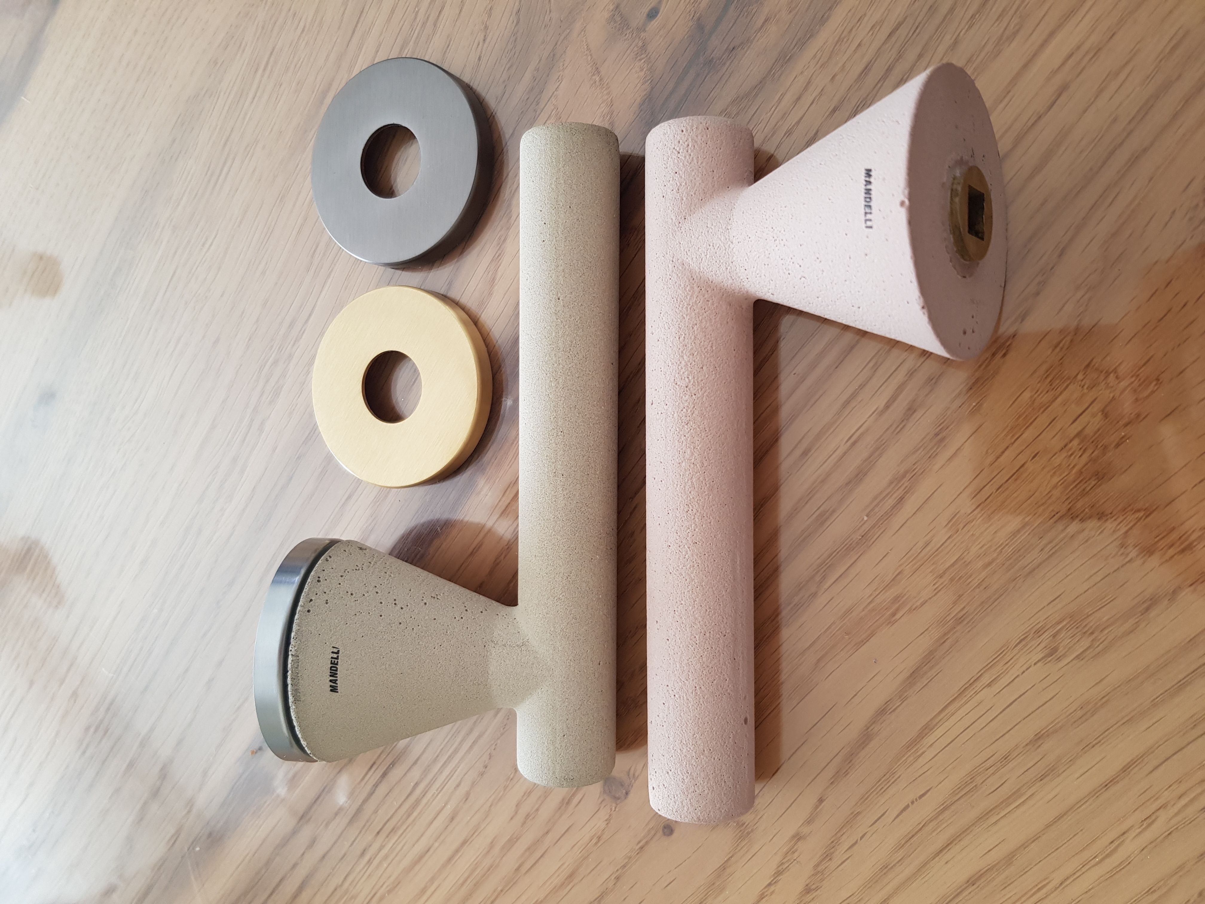 A one-of-a-kind handle made from concrete – an ultra-design and modern style