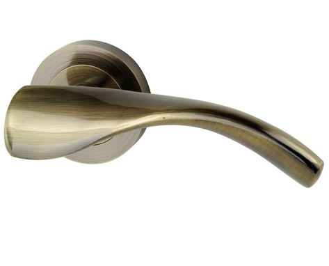 retro interior handle on a round rose available in 2 finishes from Milla poignée