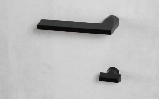 Atypical and avant-garde black door handles without plate for a chic and minimalist design