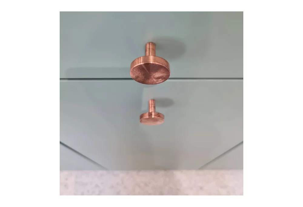 Le cuivre naturel pour des poignées patinées